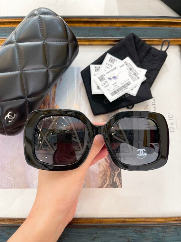 CHANEL sunglasses