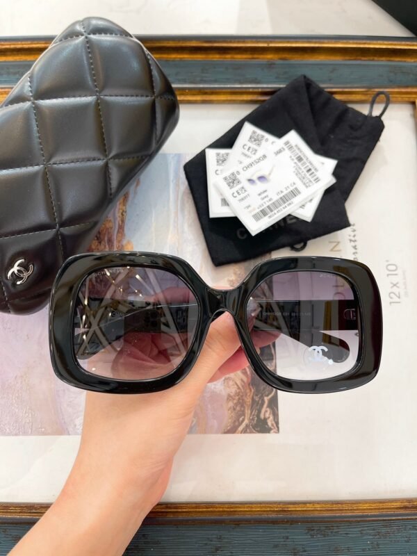 CHANEL sunglasses
