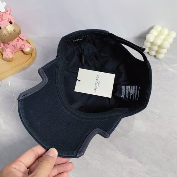 Balenciaga baseball cap