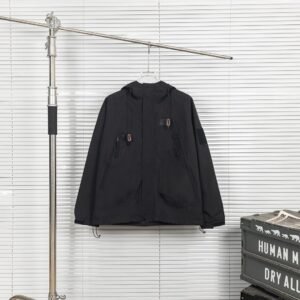Burberry 24ss new hooded windbreaker jacket