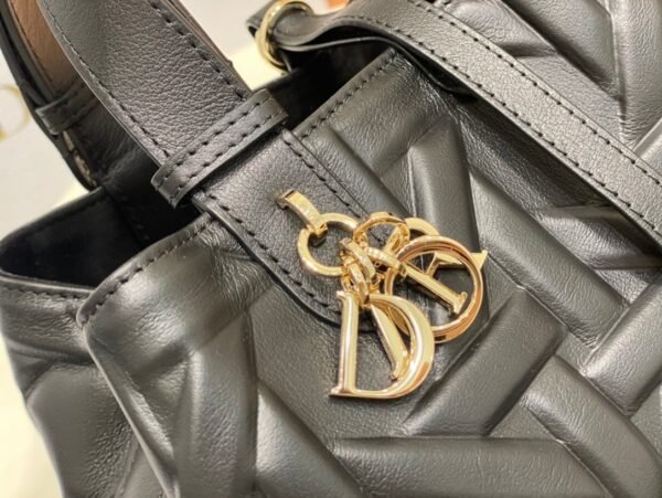 Dior Toujours handbag official website 1:1 material advanced version 23 × 15 × 15cm