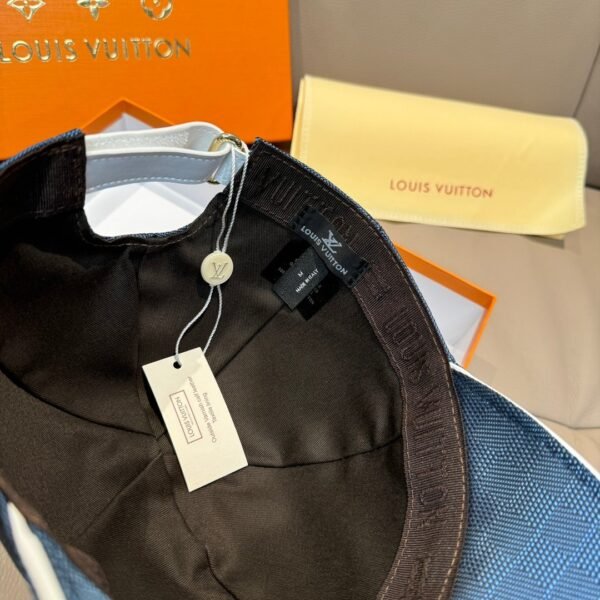 Louis Vuitton Classic checkered baseball cap