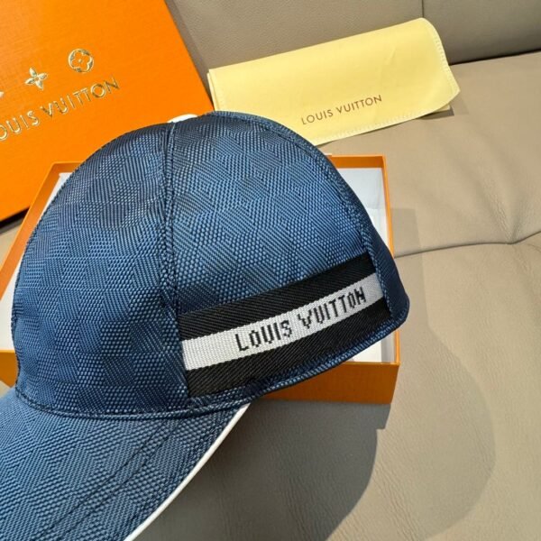 Louis Vuitton Classic checkered baseball cap