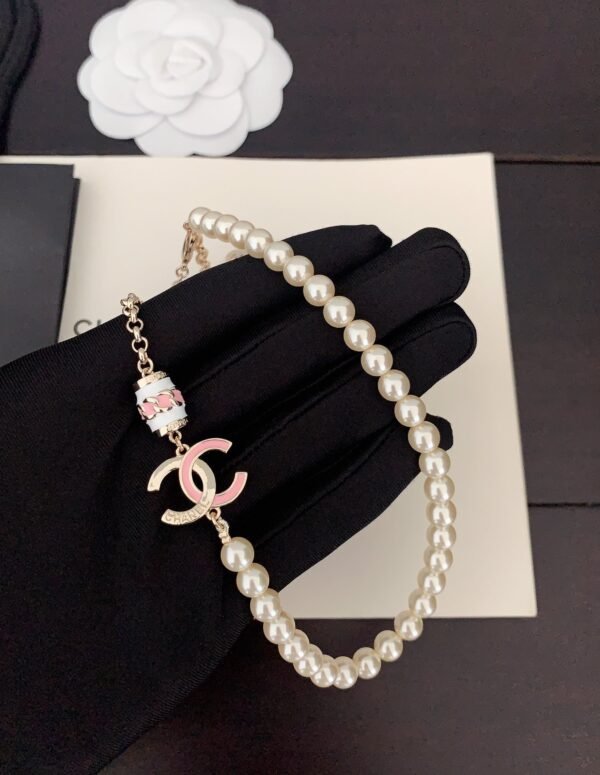 Chanel latest pearl necklace