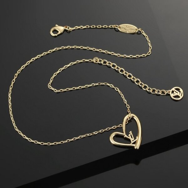Louis Vuitton Heart Peach Necklace Autumn New Collection