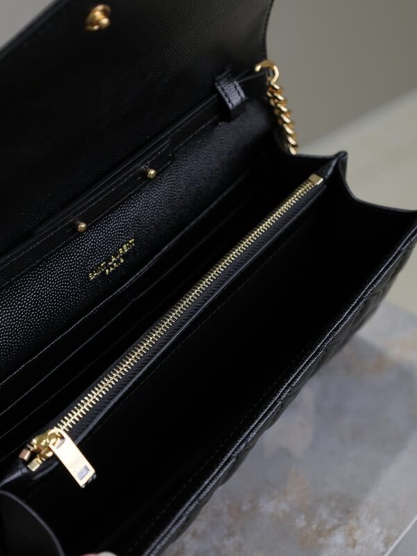 YSL BAG Envelope_Caviar Grain Envelope