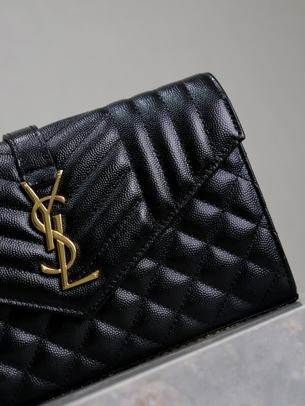 YSL BAG Envelope_Caviar Grain Envelope