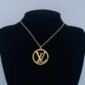 i1725460007_4189_0.jpg Louis Vuitton necklace