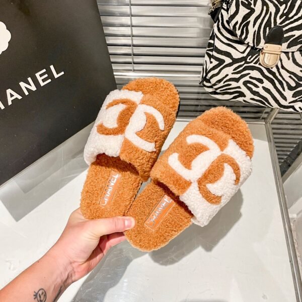 Chanel flat plush slippers