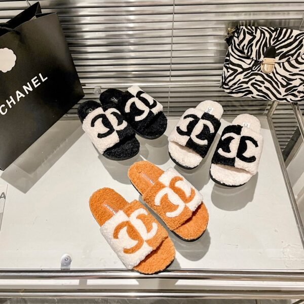 Chanel flat plush slippers