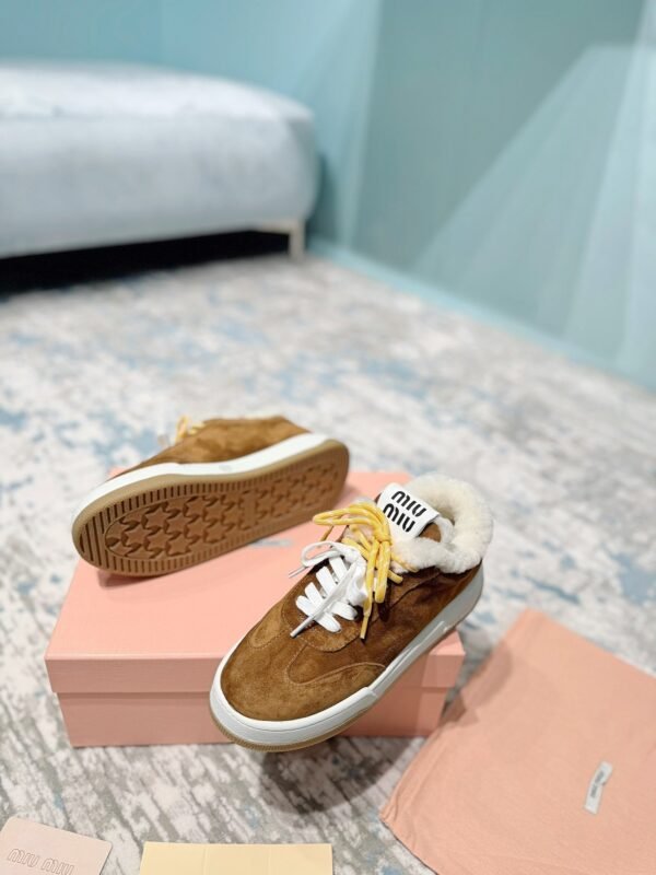 miumiu original cowhide upper wool lining high-end shoes