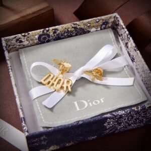 i1726197270_2960_0.jpg DIOR Bee Asymmetric Earrings