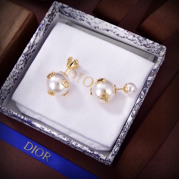 DIOR Pearl Earrings