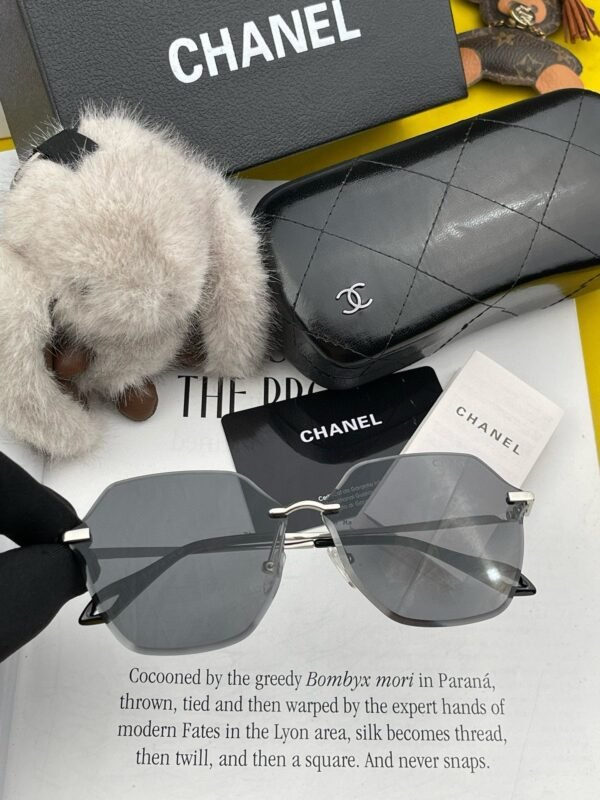 CHANEL polarized glasses