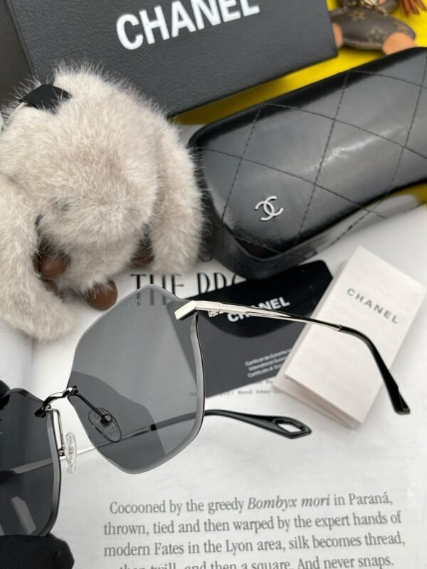 CHANEL polarized glasses