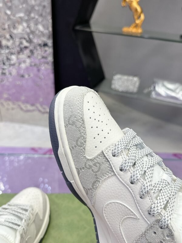 Gucci & Nike Dunk SB series