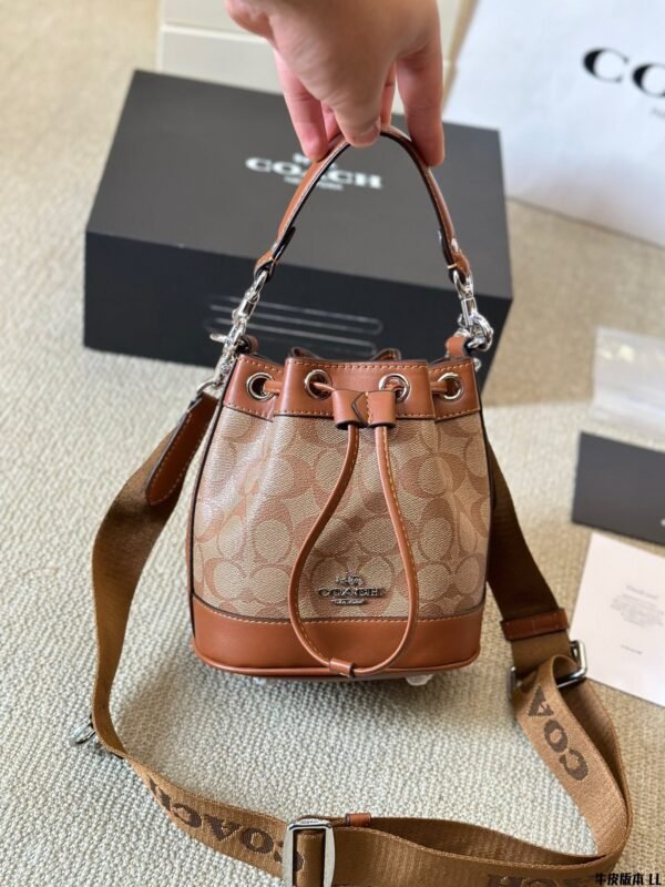 Coach Bucket Bag  Calfskin leather
