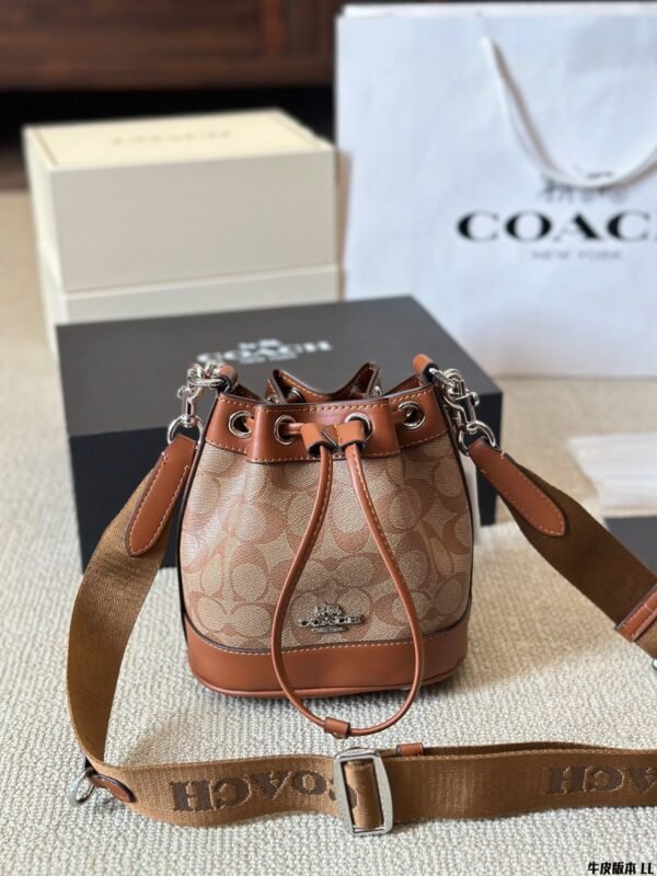 Coach Bucket Bag  Calfskin leather