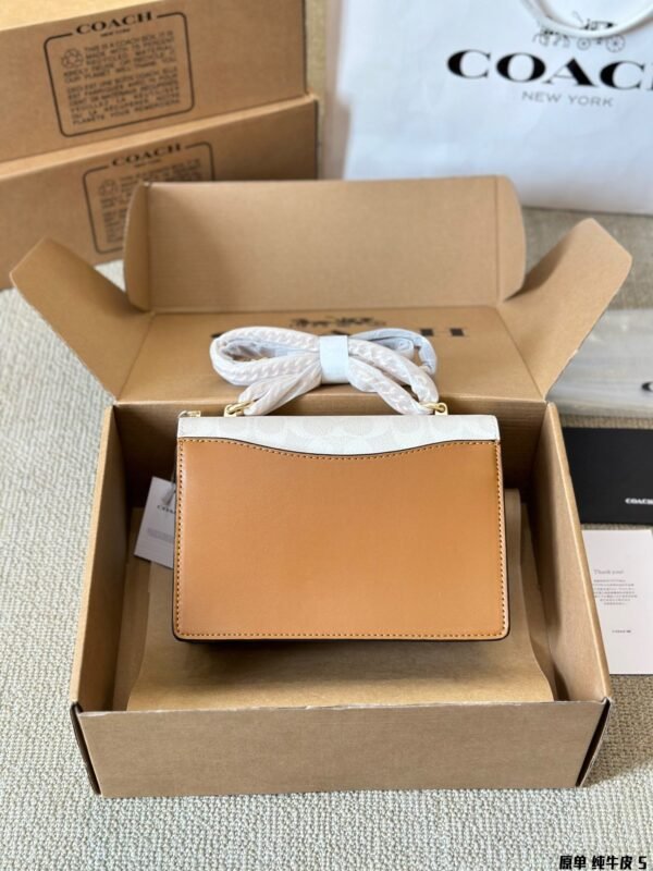 Coach Top quality genuine leather version Flap small square bag