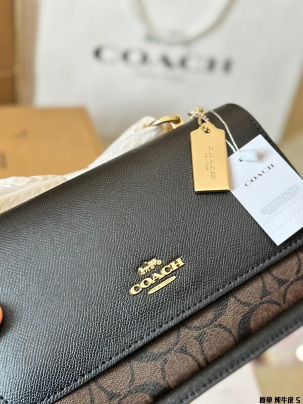 Coach Top quality genuine leather version Flap small square bag