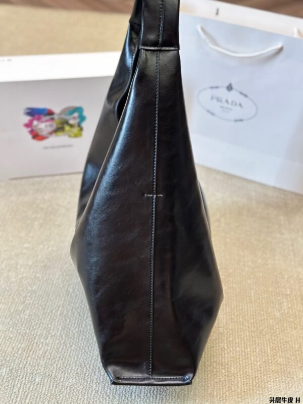 PRADA Soft leather shoulder bag cowhide material