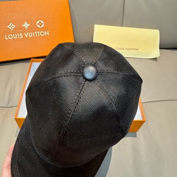 Louis Vuitton original single checkerboard baseball cap