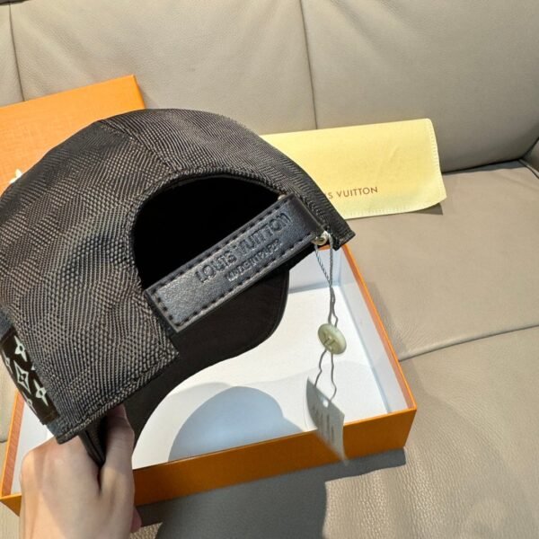 Louis Vuitton original single checkerboard baseball cap