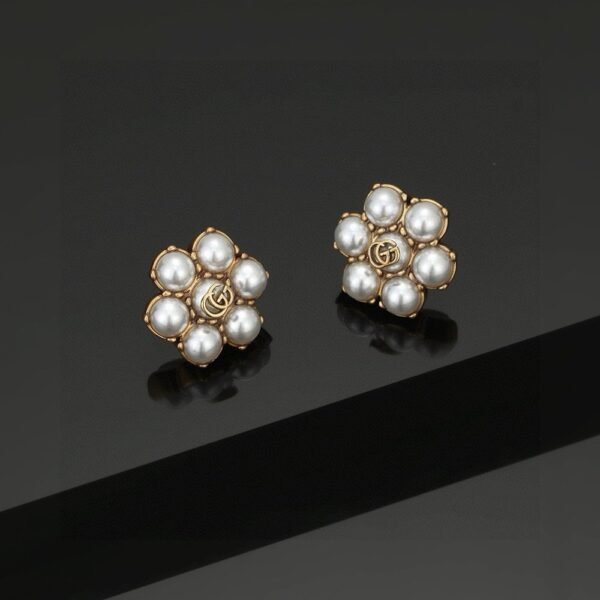Gucci  releases new double G earrings