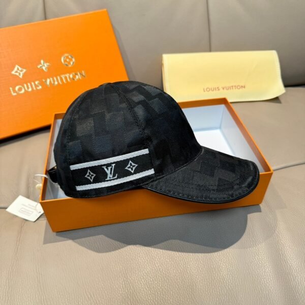LOUIS VUITTON original checkerboard baseball cap