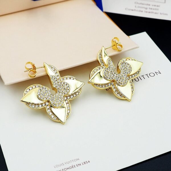 LV Medaillon flowers plants earrings