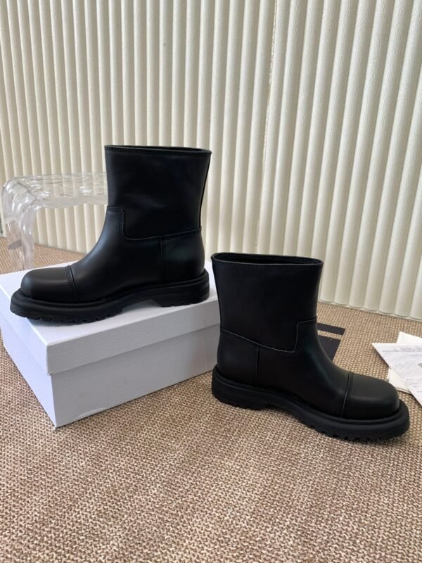 dior New genuine leather black Martin boots