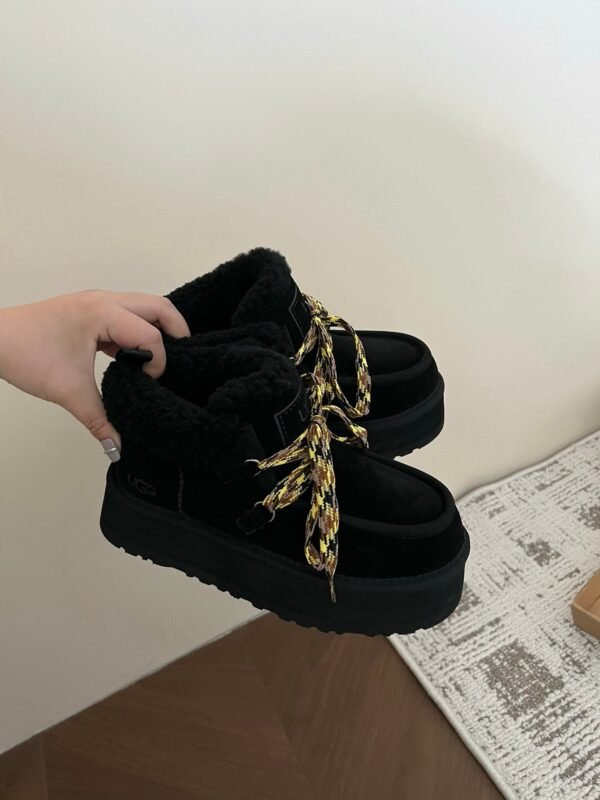 UGG autumn and winter new products increase the height of the thick bottom lace-up short boots lining wool material