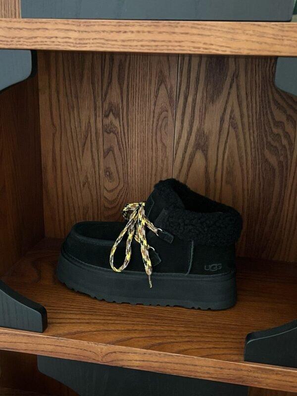 UGG autumn and winter new products increase the height of the thick bottom lace-up short boots lining wool material