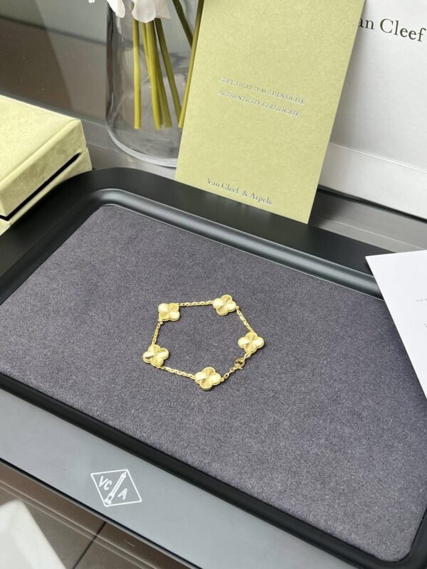 Van Cleef & Arpelsvca gold laser five-flower bracelet