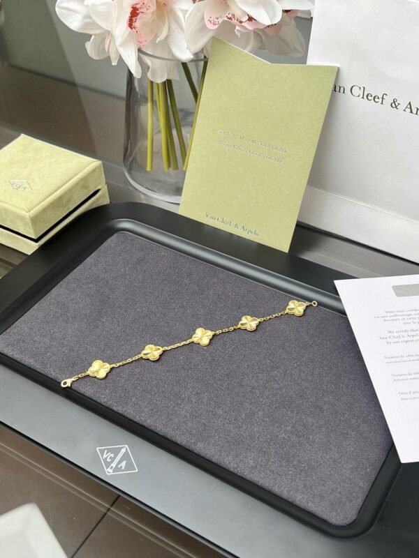 Van Cleef & Arpelsvca gold laser five-flower bracelet