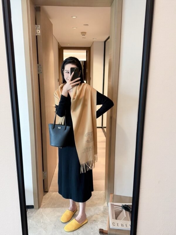 Chanel scarf 180x40cm