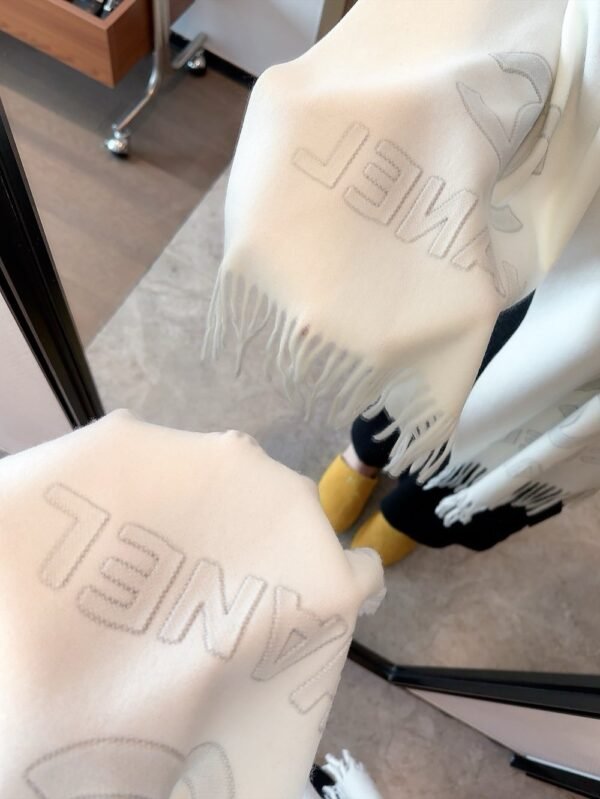 Chanel scarf 180x40cm