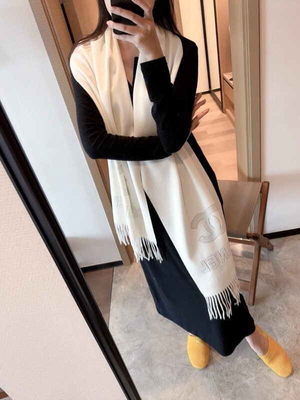 Chanel scarf 180x40cm