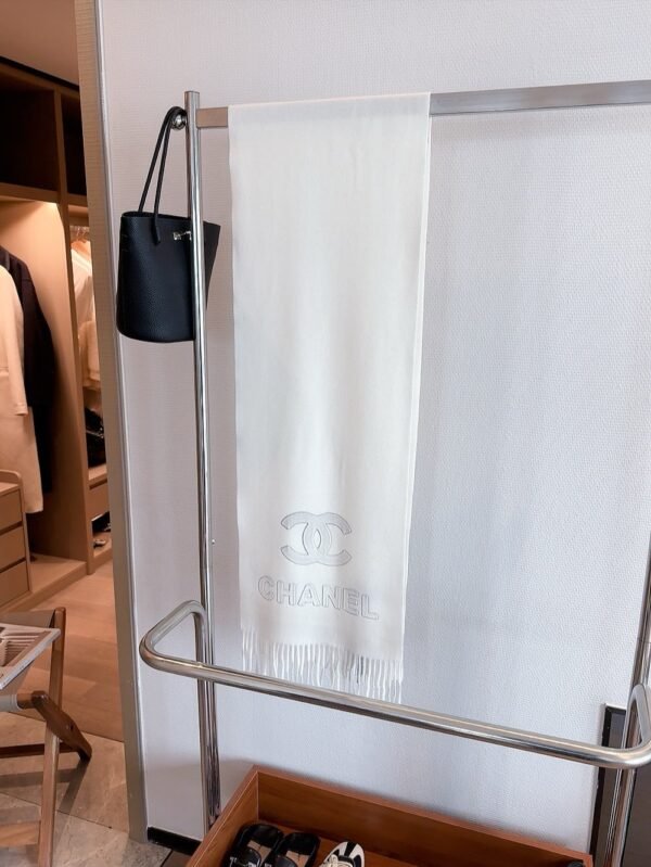 Chanel scarf 180x40cm