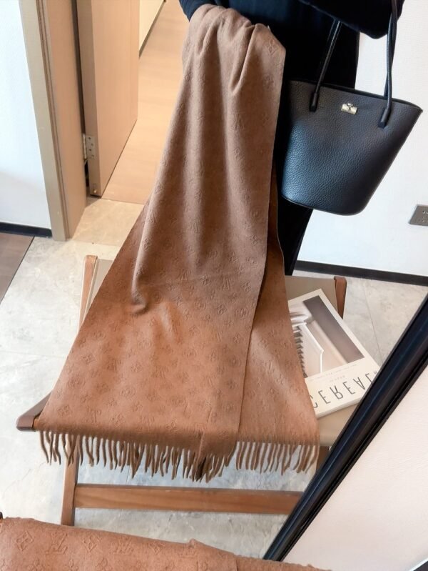 Louis Vuitton New scarf 40×180