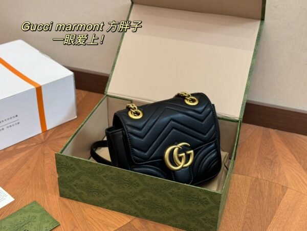 GUCCI GG marmont square bag