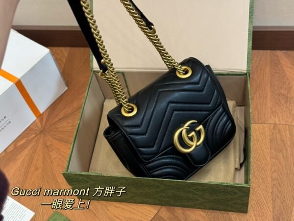 GUCCI GG marmont square bag
