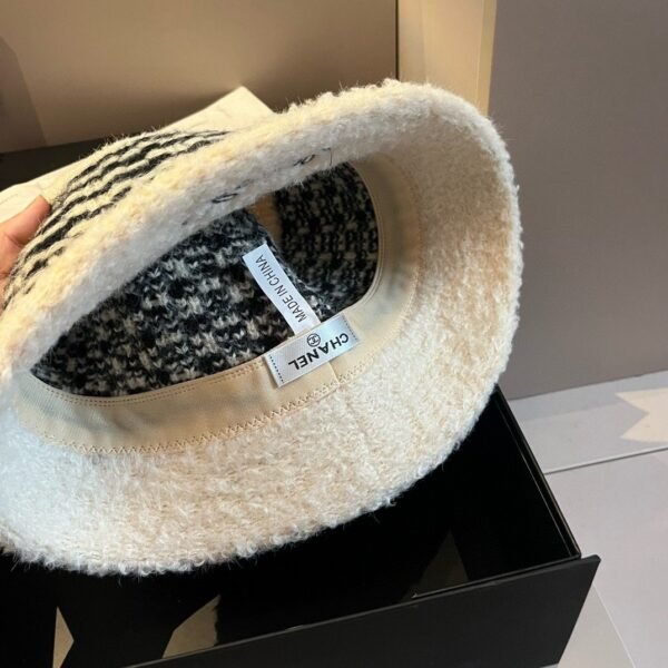 Chanel winter wool hat