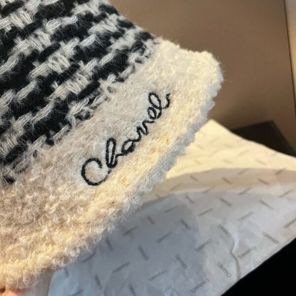 Chanel winter wool hat
