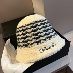 Chanel winter wool hat