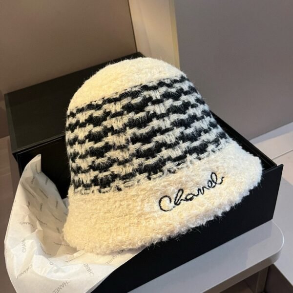 Chanel winter wool hat