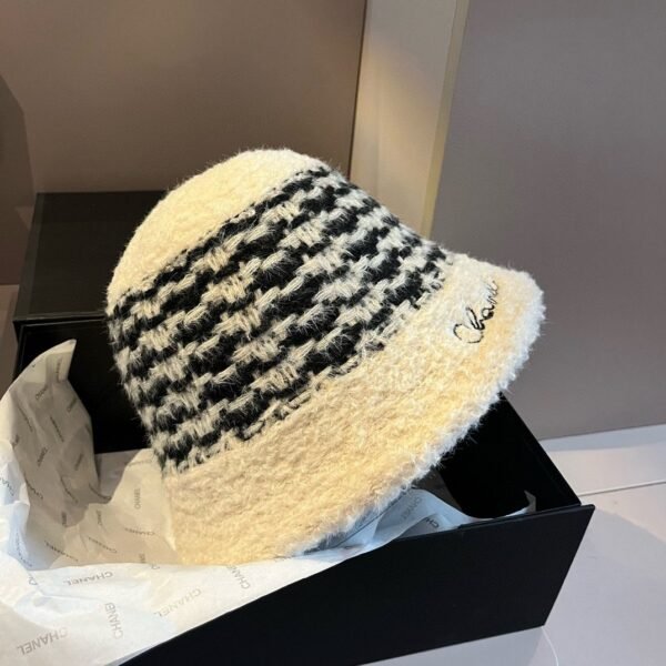 Chanel winter wool hat