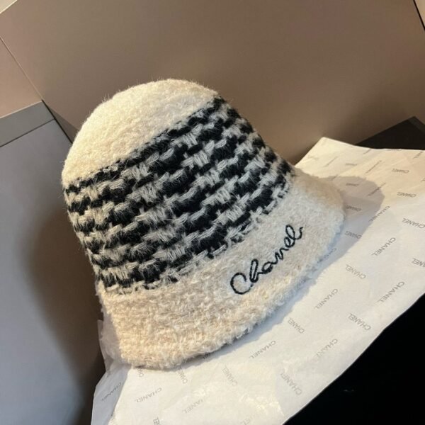 Chanel winter wool hat