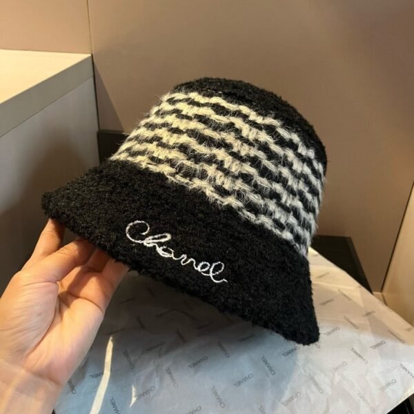 Chanel winter wool hat