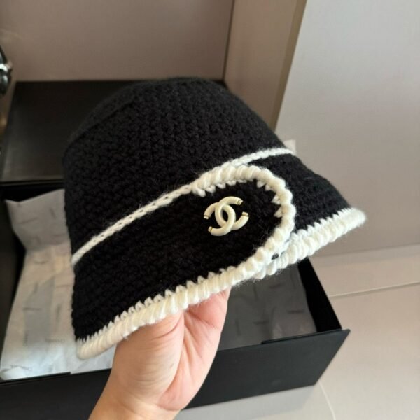 Chanel winter wool hat